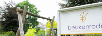 Feestelijke opening Hospice Beukenrode extra glans gegeven met gulle donatie